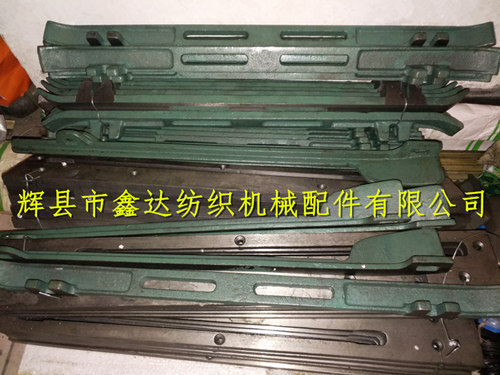 織布機(jī)梭箱蓋板3305、擋板3306、底板3307